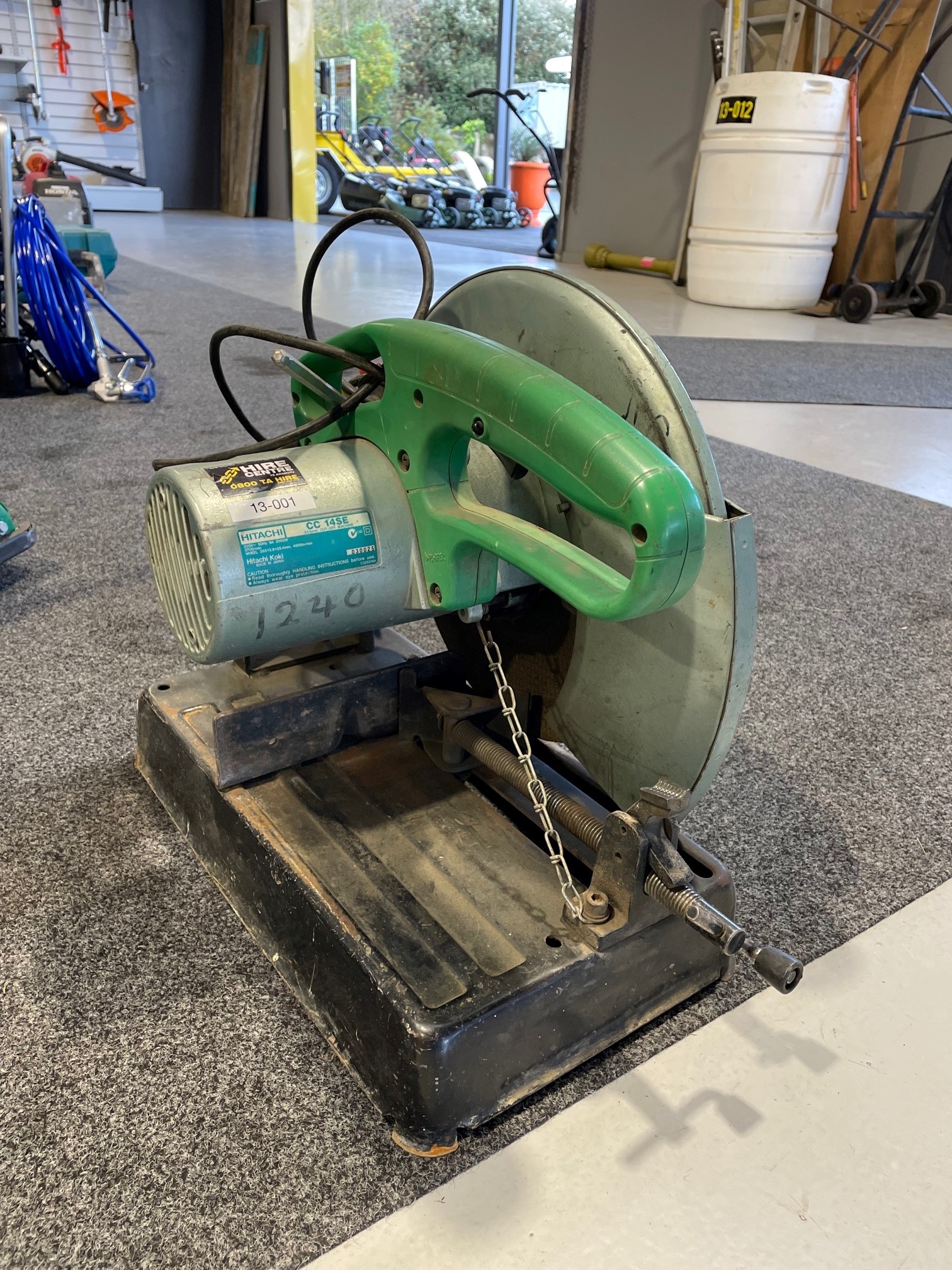 Hitachi cut outlet off saw